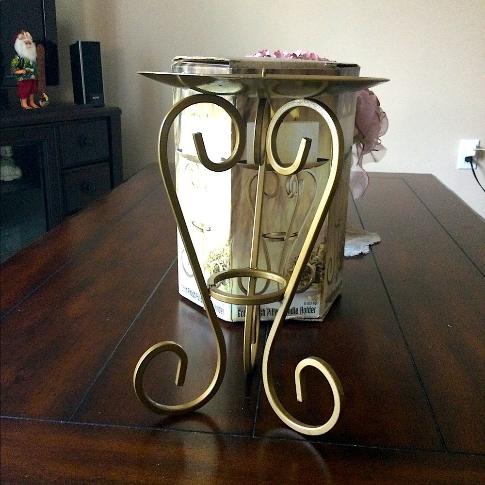 NEW-Illuminations Pillar Candle Holder